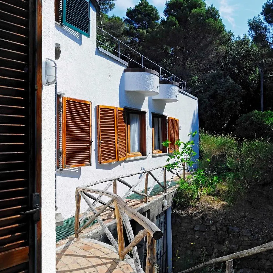 B&B Al Cavalluccio Marino Montemarcello 0*,  Italia
